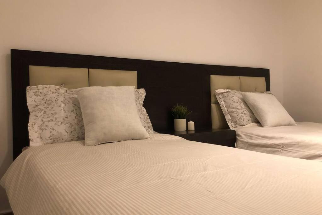 Luxury Apartment In Awesome Location In Amman Esterno foto
